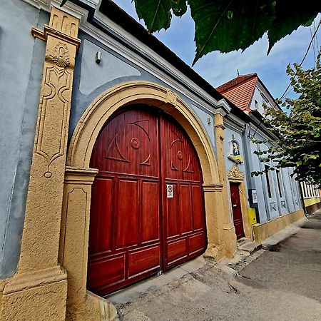 Hotel Armenopolis - Adults Only Gherla Exterior foto