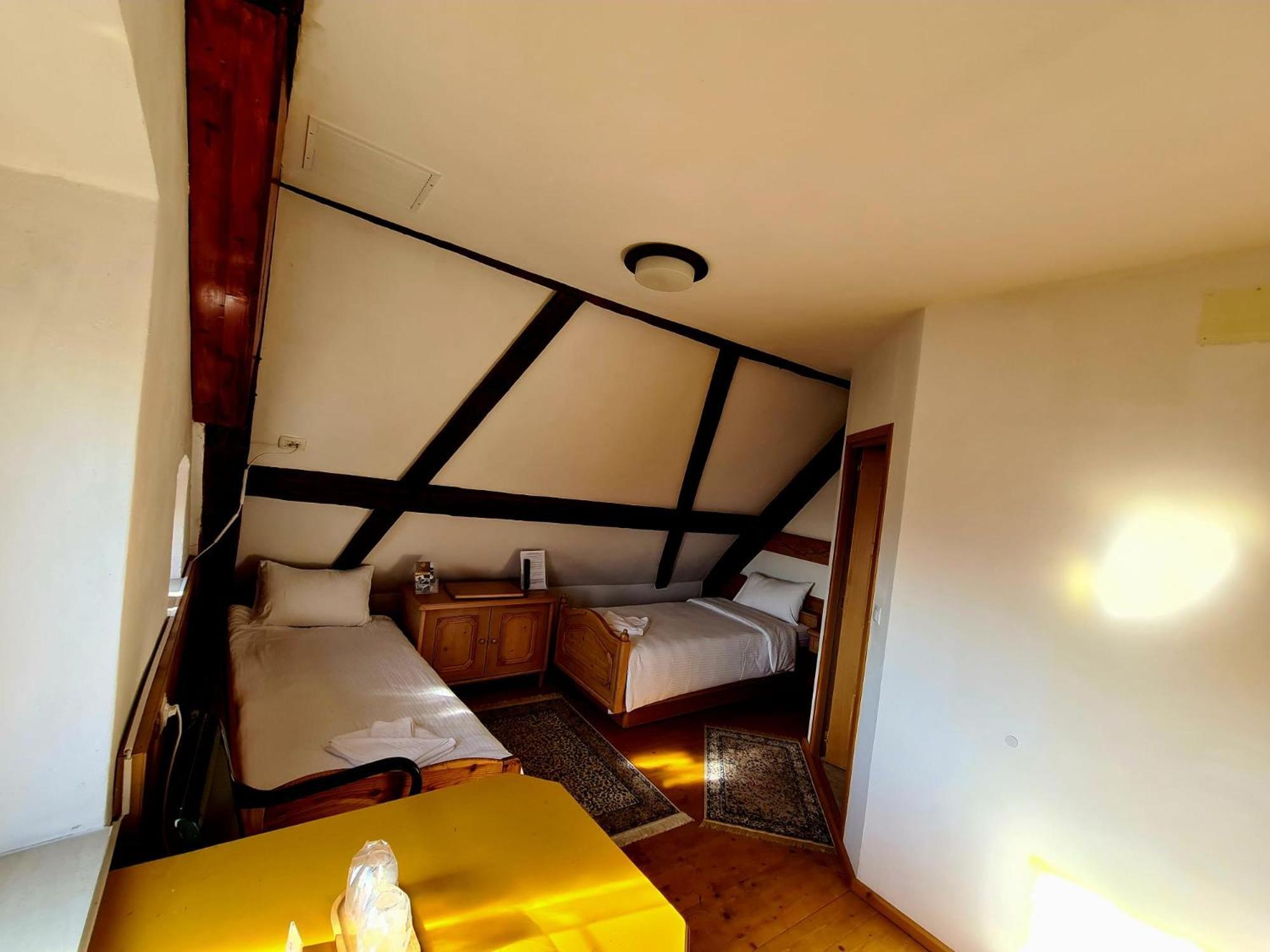 Hotel Armenopolis - Adults Only Gherla Exterior foto