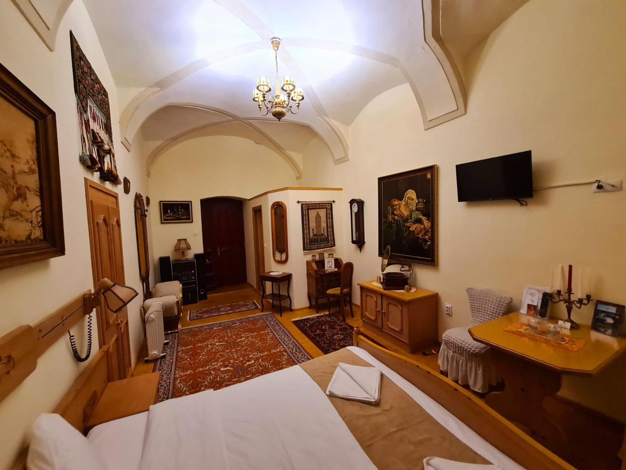 Hotel Armenopolis - Adults Only Gherla Exterior foto