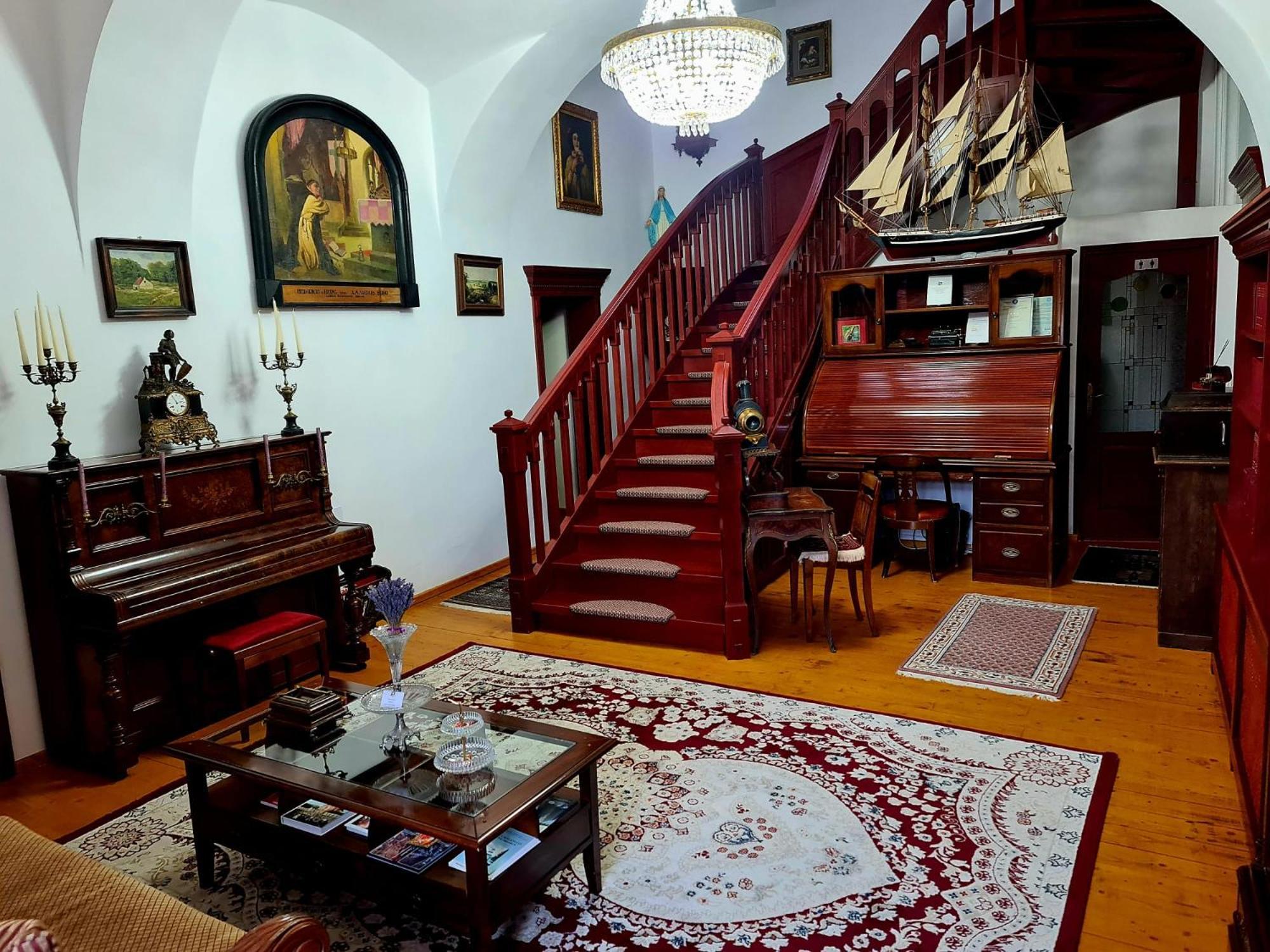 Hotel Armenopolis - Adults Only Gherla Exterior foto