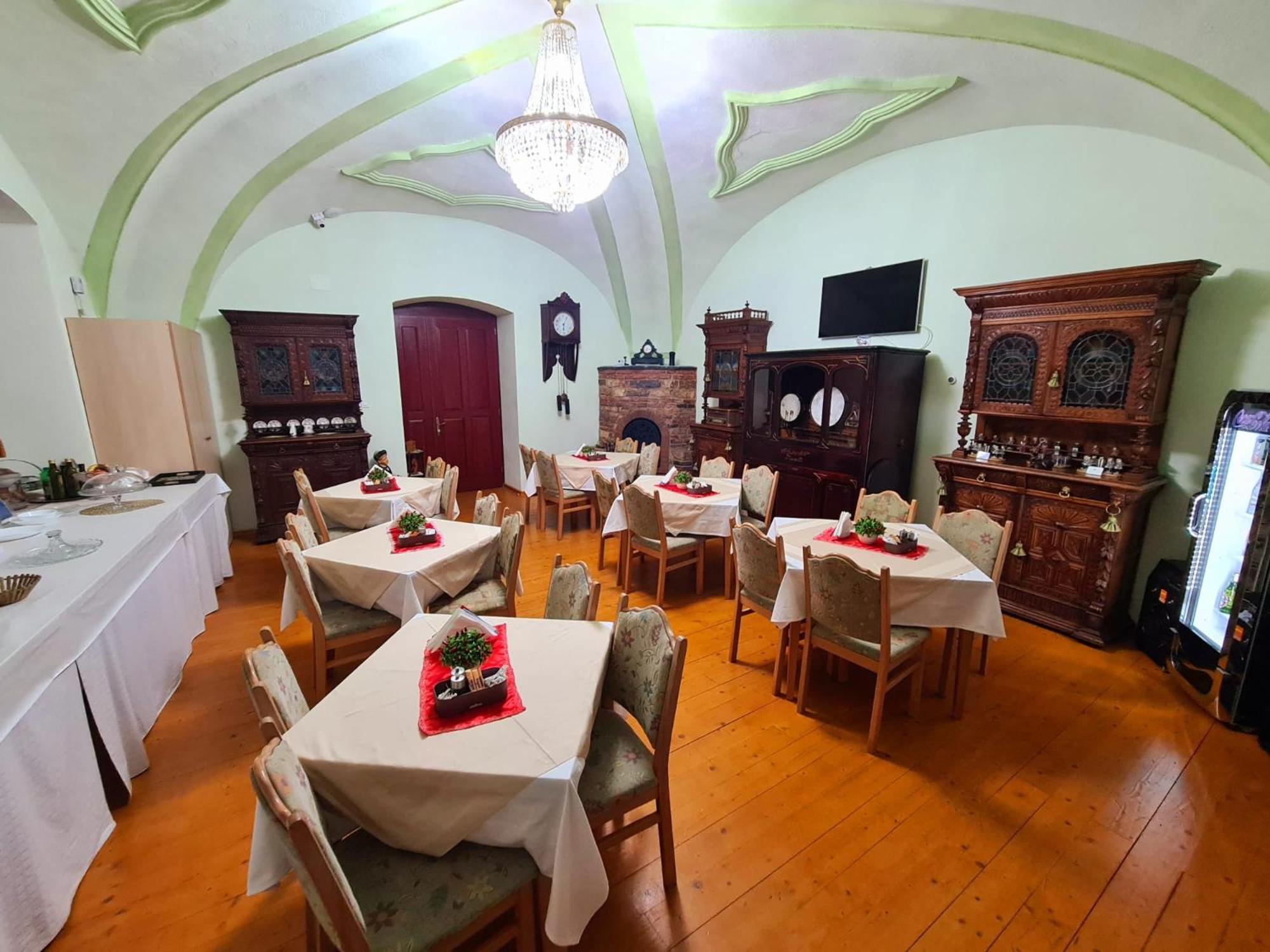 Hotel Armenopolis - Adults Only Gherla Exterior foto